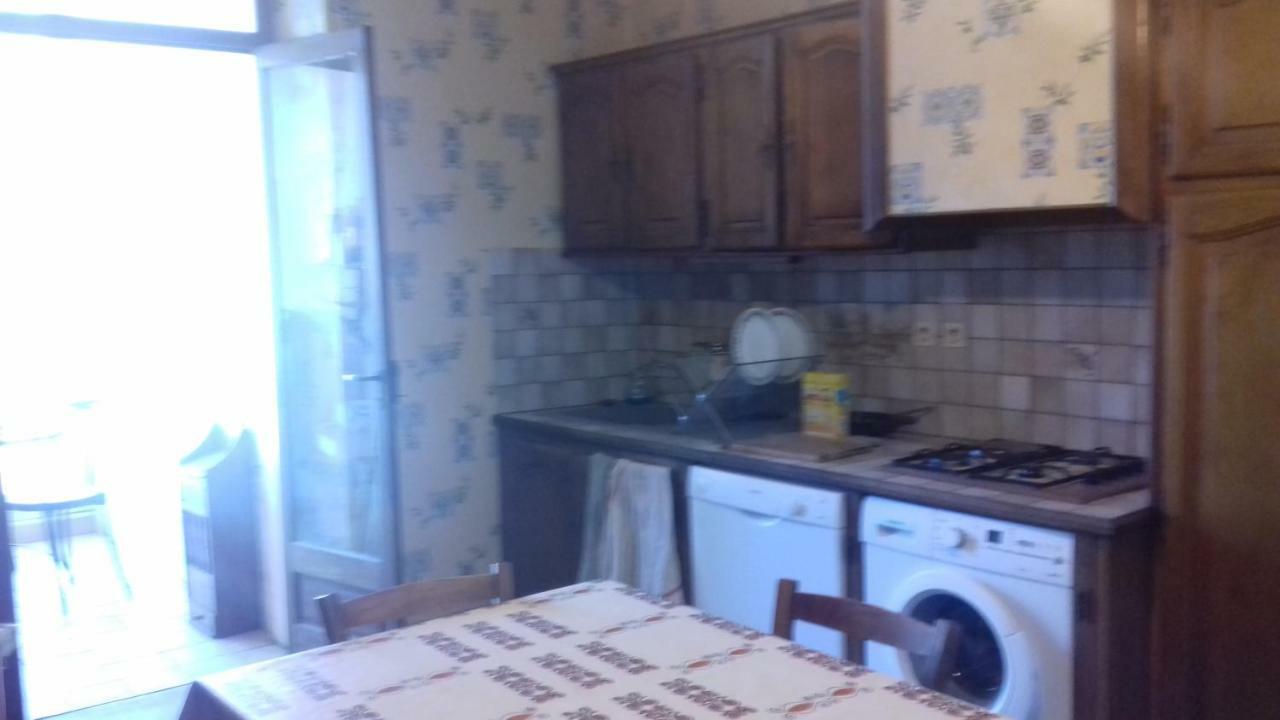 Appartement Du Jardin Saint-Affrique Bagian luar foto