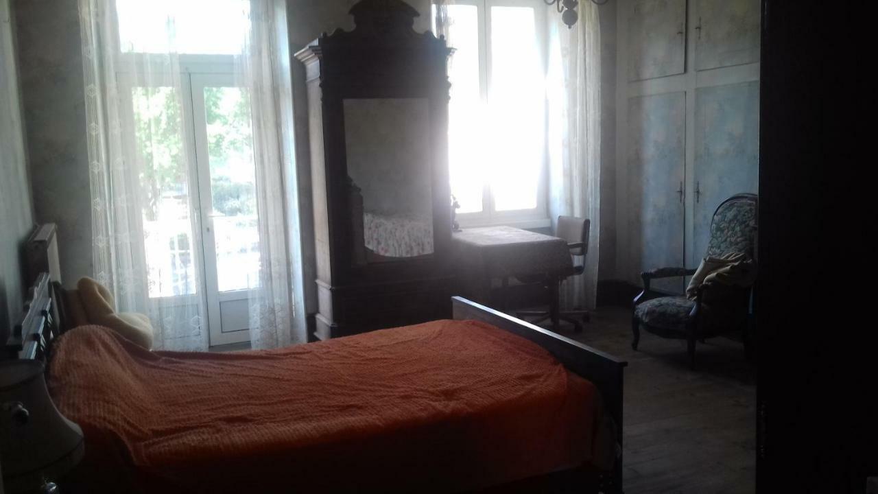 Appartement Du Jardin Saint-Affrique Bagian luar foto