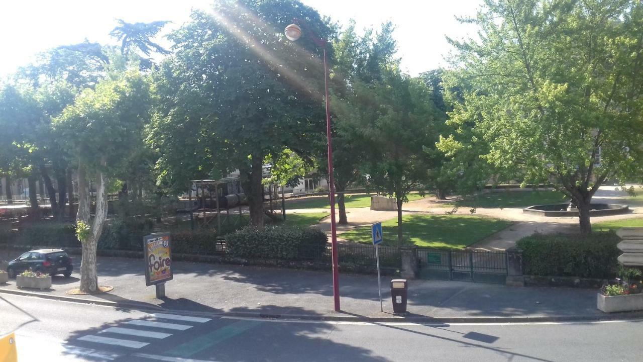 Appartement Du Jardin Saint-Affrique Bagian luar foto