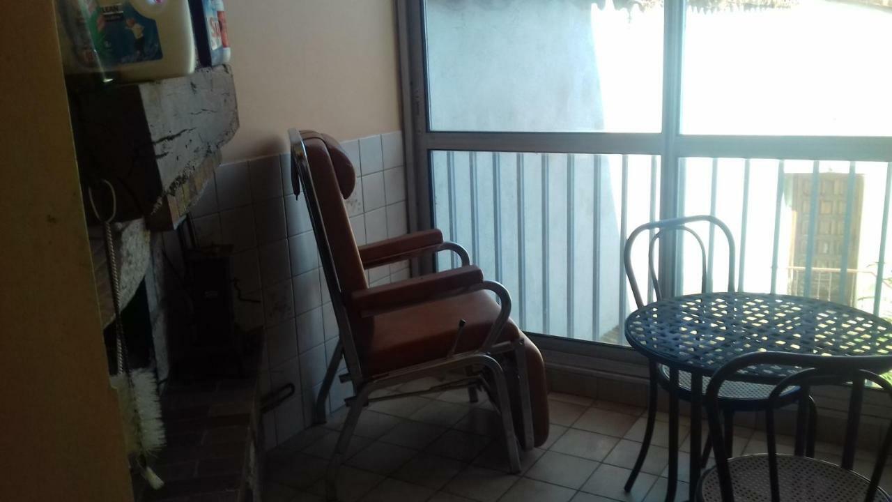 Appartement Du Jardin Saint-Affrique Bagian luar foto